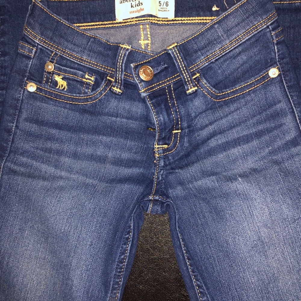Abercrombie kids girls size 5/6 dark stone wash
